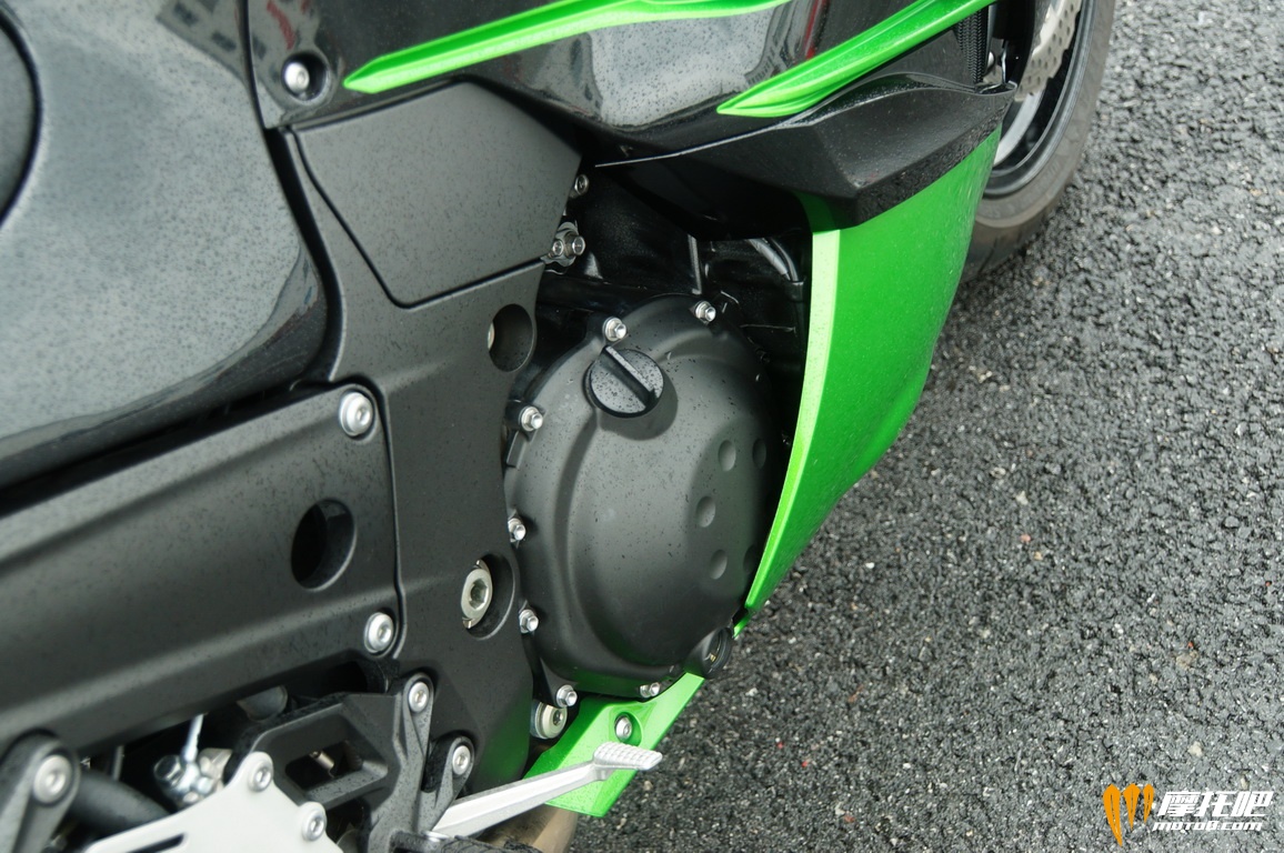 王者争霸铃木隼GSX1300R PK 川崎六眼魔神ZX14R - 天下大排- e摩社区网